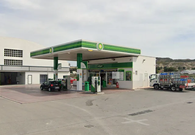 Gasolinera BP BENEDICTO en Camino de Murcia, 182